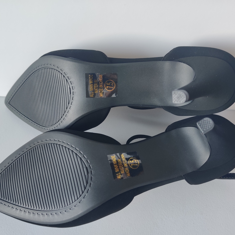 Soda Bahia NEW Pointed toe ankle strap Stiletto Black Heels Womens Size 7.5NIB - Picture 7 of 11